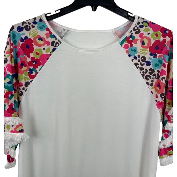 Cellabie White Multicolor Floral Fringe Half Sleeve Jersey Top Womens Size 3XL - Picture 3 of 8